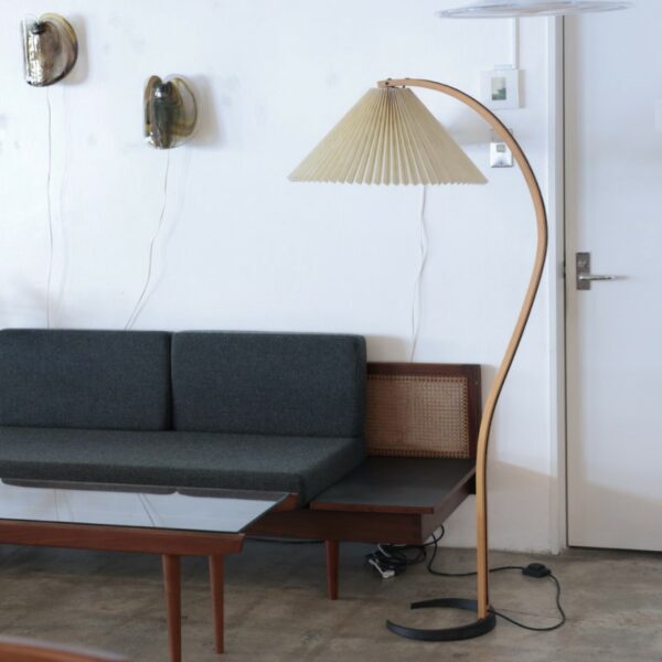 TIMBERLINE FLOOR LAMP by Mads Caprani