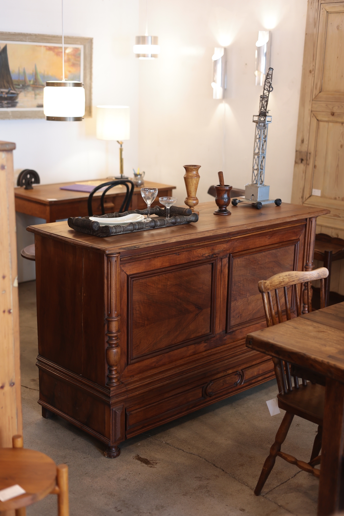 ウォールナットのショップカウンター